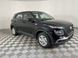 Used 2024 Hyundai Venue SE image 1