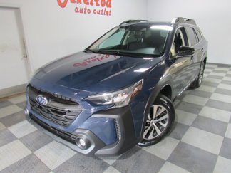 Used 2023 Subaru Outback Premium image 1