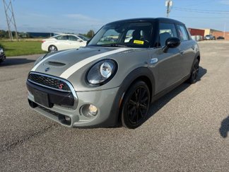 Used 2019 MINI Cooper S image 1