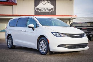 Used 2022 Chrysler Voyager LX image 1
