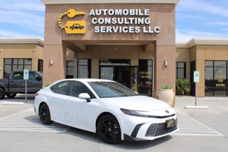 Used 2025 Toyota Camry SE image 1