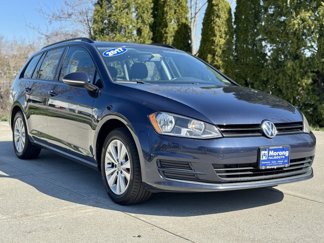 Used 2017 Volkswagen Golf S image 1