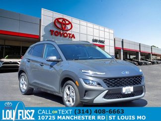 Used 2023 Hyundai Kona SEL image 1