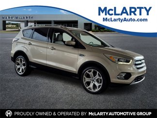 Used 2018 Ford Escape Titanium w/ Ford Safe & Smart Package image 1