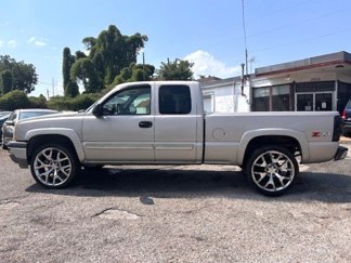 Used 2005 Chevrolet Silverado 1500 4x4 Extended Cab w/ Light Duty Power Package image 1