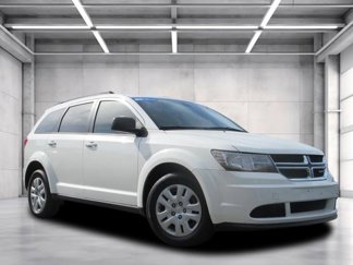 Used 2020 Dodge Journey SE image 1