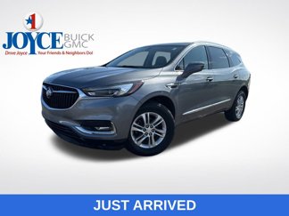 Used 2018 Buick Enclave Essence image 1