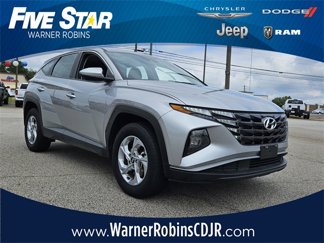 Used 2024 Hyundai Tucson SE image 1