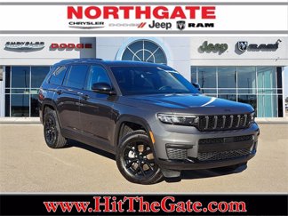 Used 2024 Jeep Grand Cherokee L Laredo image 1