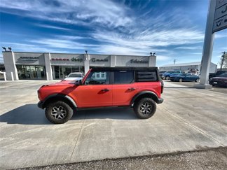 Used 2022 Ford Bronco Badlands image 1