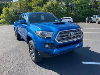 Used 2017 Toyota Tacoma TRD Sport image 1