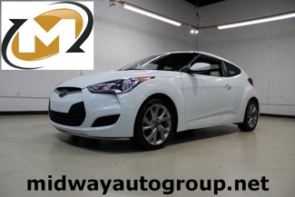 Used 2016 Hyundai Veloster image 1
