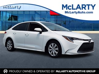 Used 2020 Toyota Corolla LE image 1