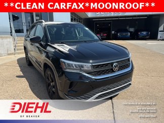 Used 2022 Volkswagen Taos SE w/ Panoramic Sunroof Package image 1