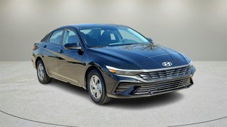 New 2025 Hyundai Elantra SE image 1