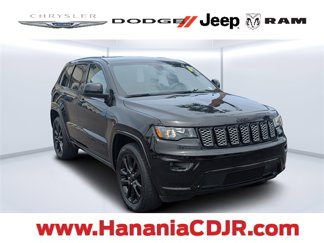 Used 2020 Jeep Grand Cherokee Altitude image 1