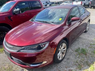 Used 2016 Chrysler 200 Limited image 1