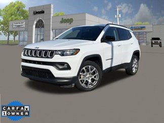 Used 2022 Jeep Compass Latitude image 1