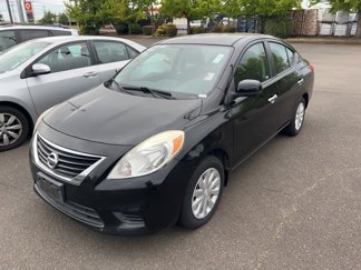 Used 2012 Nissan Versa SV image 1