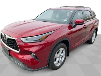 Used 2022 Toyota Highlander LE image 1