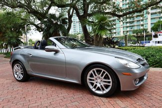 Used 2009 Mercedes-Benz SLK 300 image 1