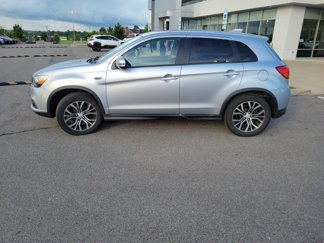 Used 2017 Mitsubishi Outlander Sport ES image 1