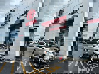 Used 2018 Ford Edge SEL image 1