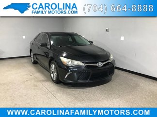 Used 2016 Toyota Camry SE image 1