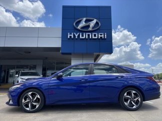 Used 2022 Hyundai Elantra Limited image 1