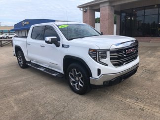 Used 2023 GMC Sierra 1500 SLT image 1