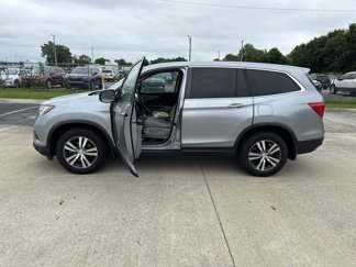 Used 2017 Honda Pilot EX image 1