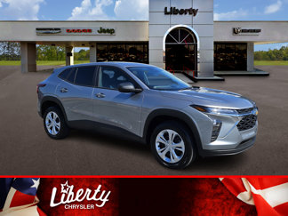 Used 2025 Chevrolet Trax LS image 1