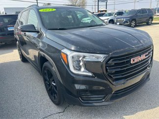 Used 2024 GMC Terrain SLE w/ Driver Convenience Package image 1