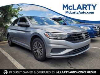 Used 2020 Volkswagen Jetta SE w/ SE Cold Weather Package image 1