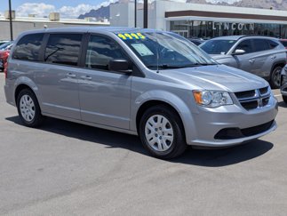 Used 2018 Dodge Grand Caravan SE w/ UConnect Hands-Free Group image 1