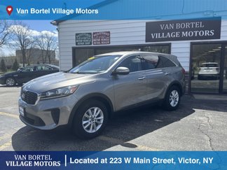 Used 2019 Kia Sorento LX image 1
