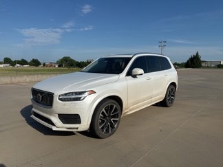 Used 2022 Volvo XC90 T6 Momentum w/ Advanced Package image 1