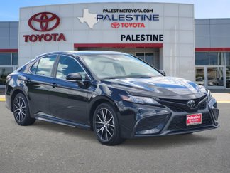 Used 2023 Toyota Camry SE image 1