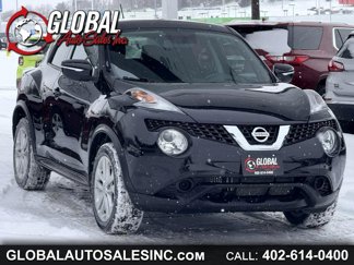Used 2016 Nissan Juke SV image 1