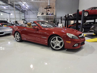 Used 2011 Mercedes-Benz SL 550 image 1