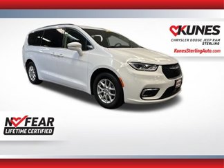 Used 2022 Chrysler Pacifica Touring-L image 1