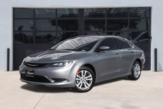 Used 2017 Chrysler 200 Limited Platinum image 1