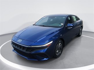 Used 2024 Hyundai Elantra SEL image 1