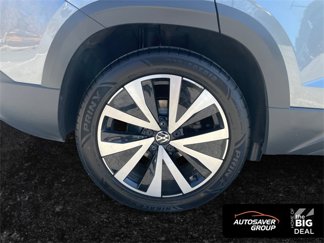 Used 2022 Volkswagen Taos SE image 1