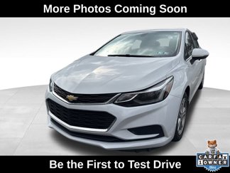 Used 2017 Chevrolet Cruze LT w/ Convenience Package image 1