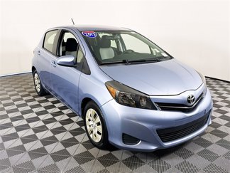 Used 2013 Toyota Yaris L image 1