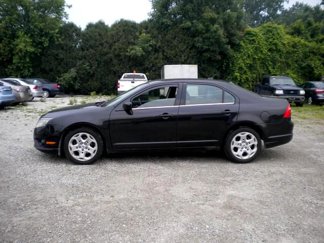 Used 2010 Ford Fusion SE image 1