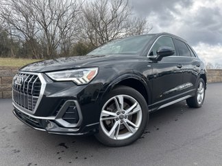 Used 2020 Audi Q3 2.0T Premium Plus w/ Premium Plus Package image 1