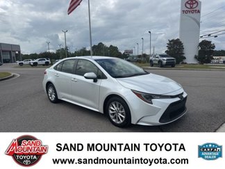 Used 2022 Toyota Corolla LE image 1
