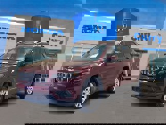 Used 2020 Jeep Cherokee Latitude image 1